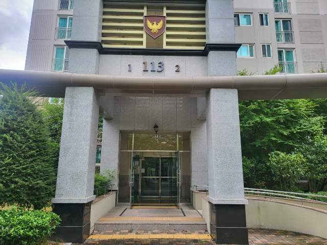 202210435001